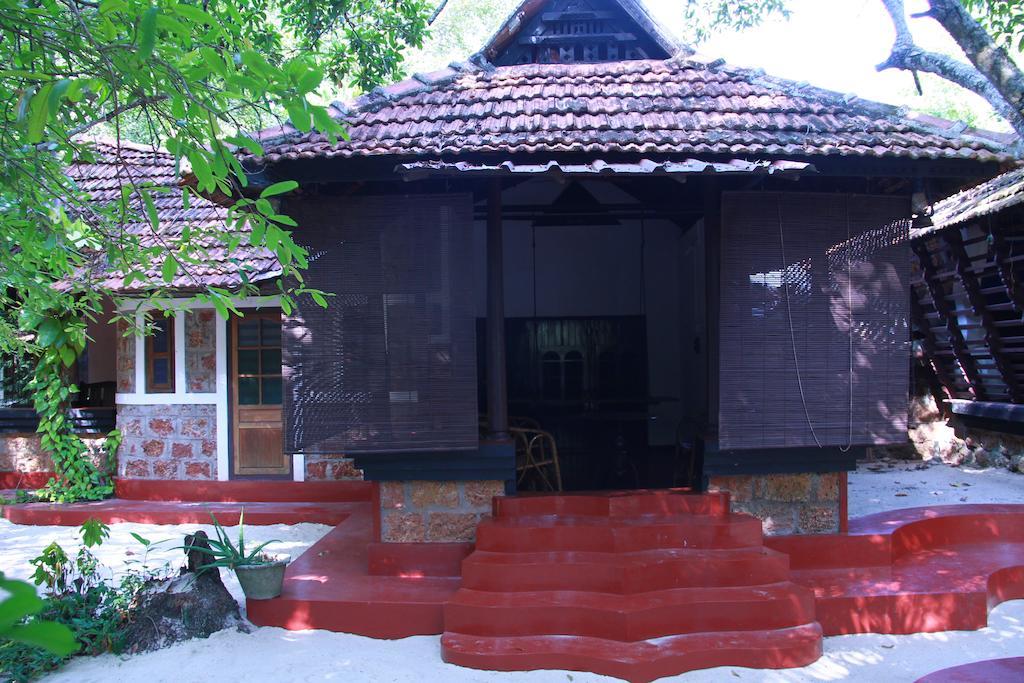 Arakkal Heritage Mararikulam Exterior foto
