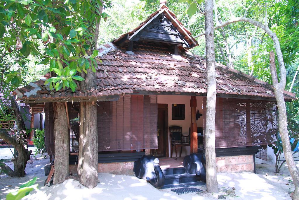 Arakkal Heritage Mararikulam Exterior foto